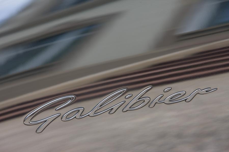 Логотип Bugatti 16C Galibier Concept 2009 года  (фото 21 из 39)